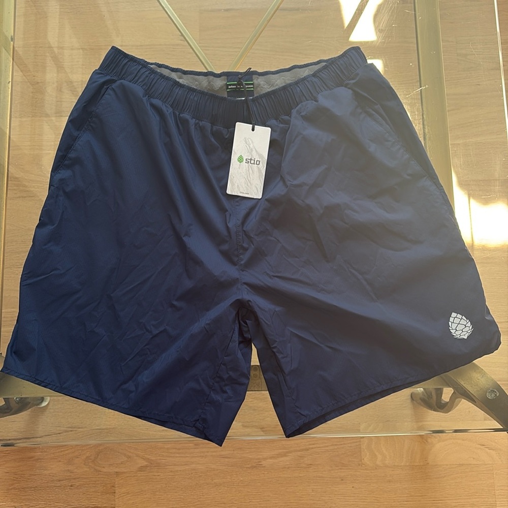 STIO men’s Second Light short/swim suit navy blue size large